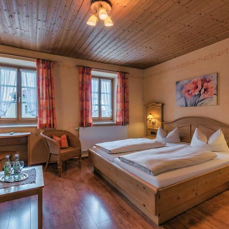 Hotel Altwirt Lenggries Buitenkant foto