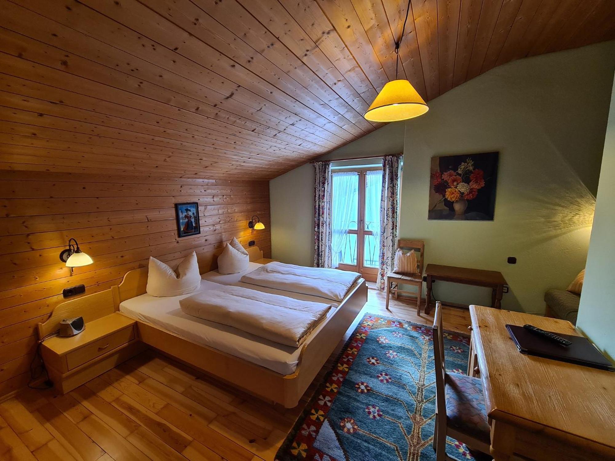 Hotel Altwirt Lenggries Buitenkant foto
